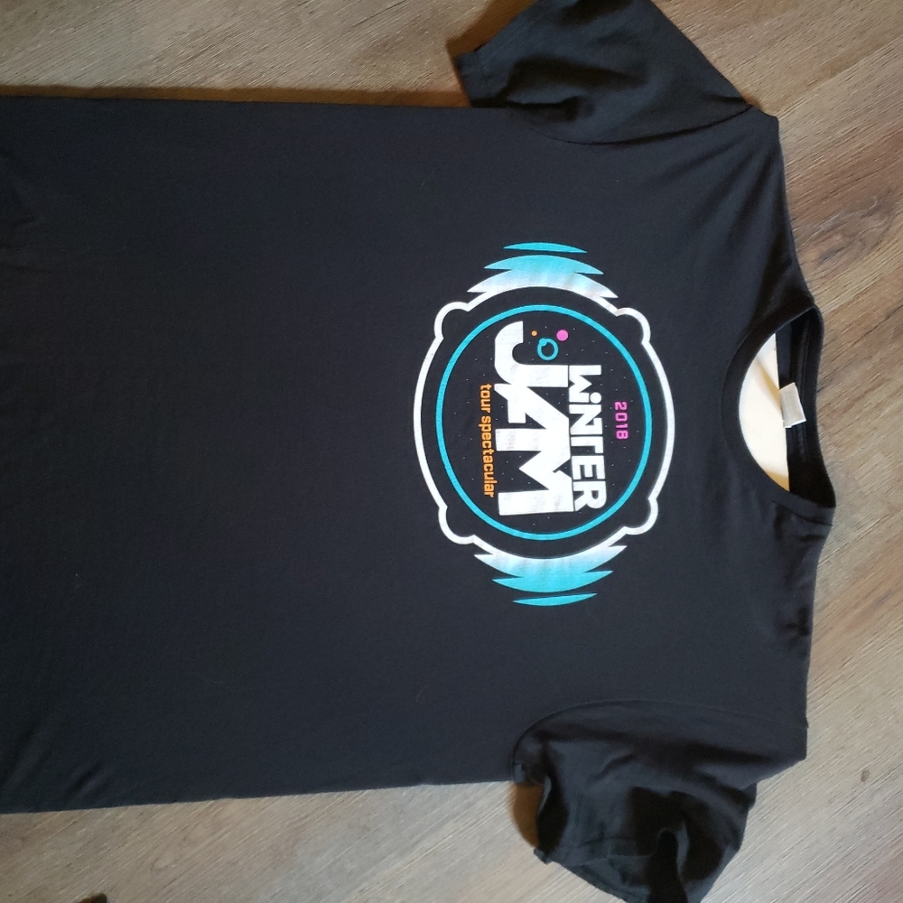 2018 Winter Jam size L t shirt Skillet Newsong etc